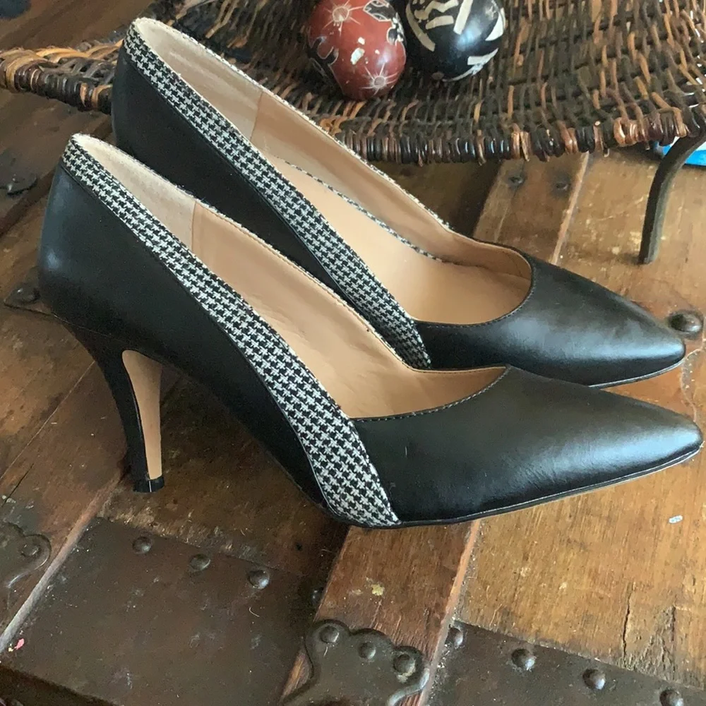 Kelly & Katie elegant black